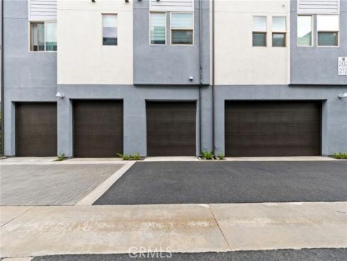 210  Placemark  , Irvine, CA