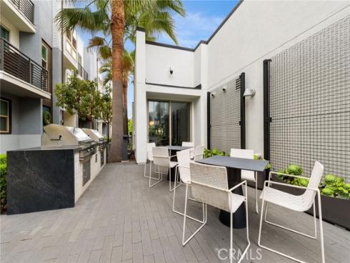 210  Placemark  , Irvine, CA