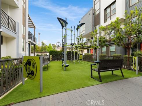 210  Placemark  , Irvine, CA