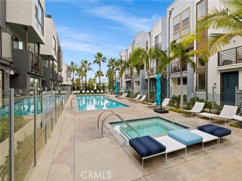 210  Placemark  , Irvine, CA