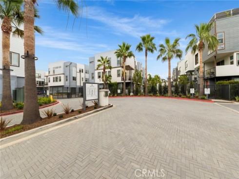 210  Placemark  , Irvine, CA