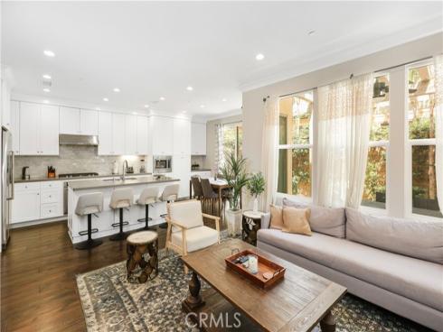 231  Rodeo  , Irvine, CA