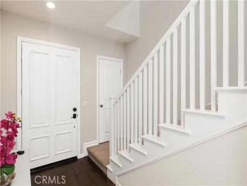 231  Rodeo  , Irvine, CA