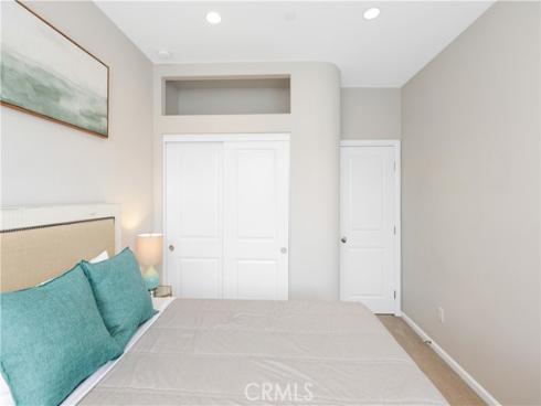 231  Rodeo  , Irvine, CA
