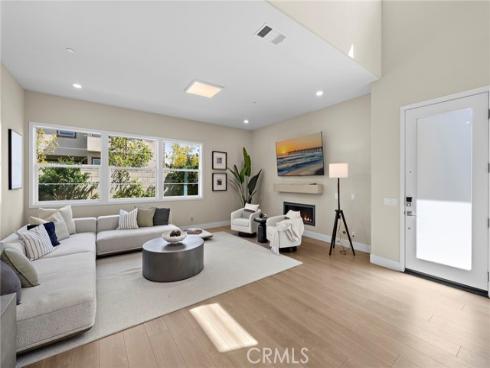 77 Pelican , Irvine, CA