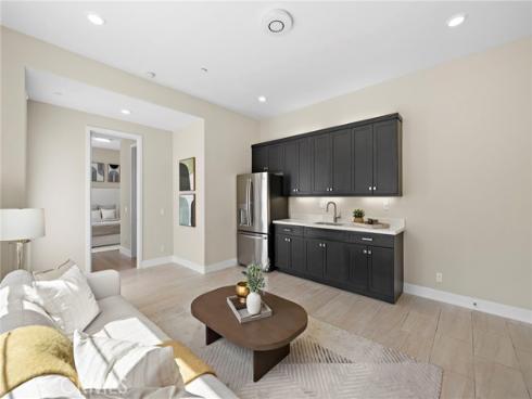 77 Pelican , Irvine, CA