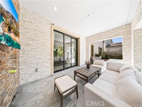 114  Interstellar  , Irvine, CA