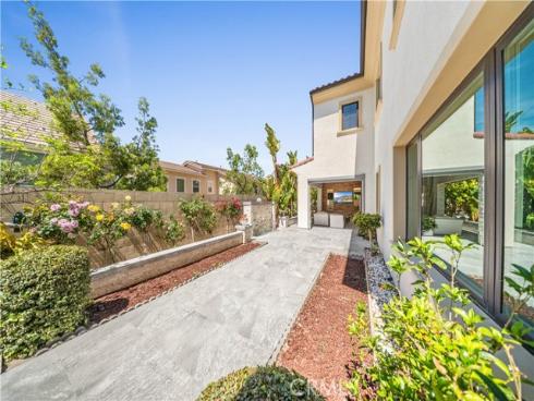 114  Interstellar  , Irvine, CA