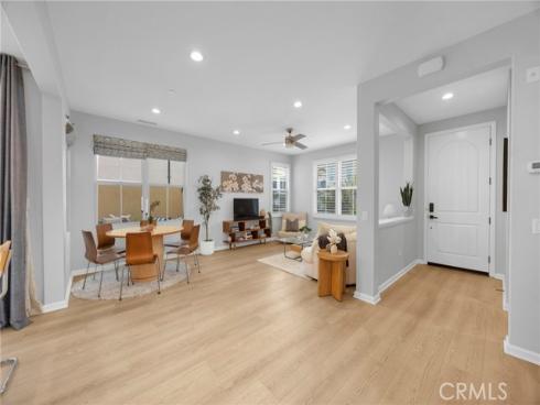 188  Excursion  , Irvine, CA