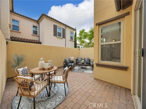 188  Excursion  , Irvine, CA