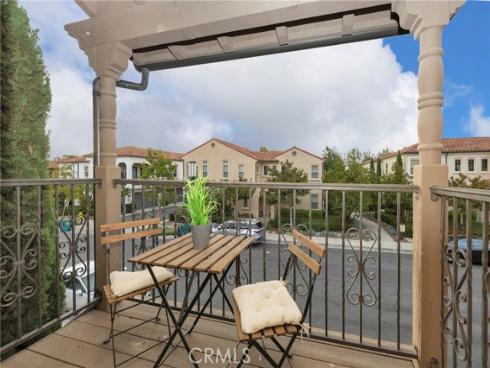 188  Excursion  , Irvine, CA