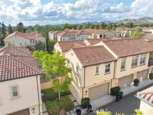 188  Excursion  , Irvine, CA