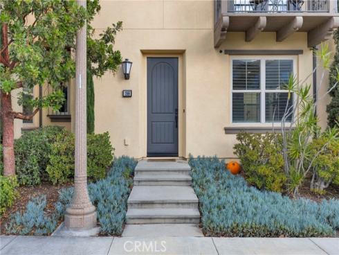 188  Excursion  , Irvine, CA