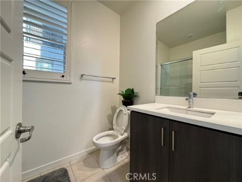 179  Cadence  , Irvine, CA