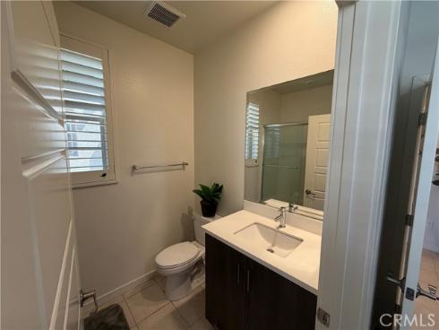 179  Cadence  , Irvine, CA