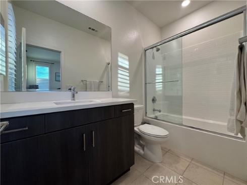 179  Cadence  , Irvine, CA