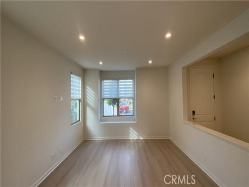 110  Sunnyside  , Irvine, CA