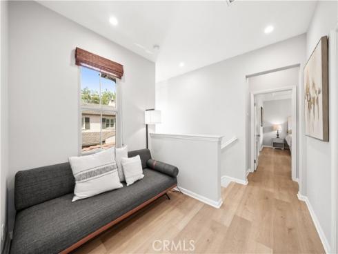 21 Fanpalm , Irvine, CA