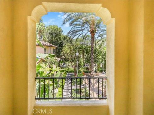 32  Perennial  , Irvine, CA