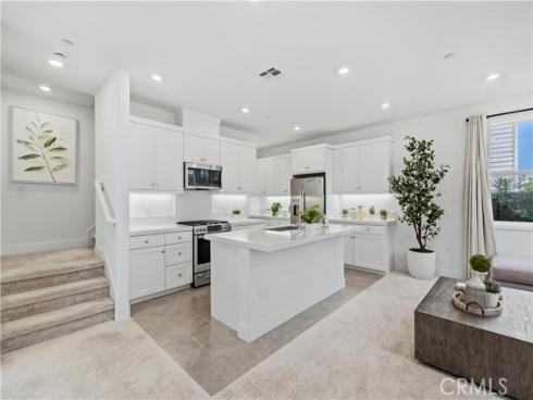 208 Yerba , Irvine, CA