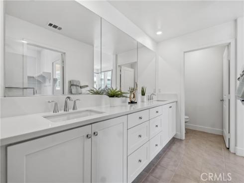 208 Yerba , Irvine, CA