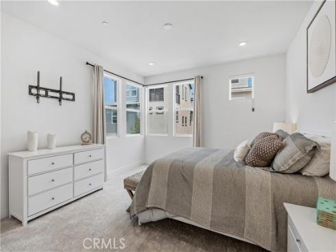 208 Yerba , Irvine, CA