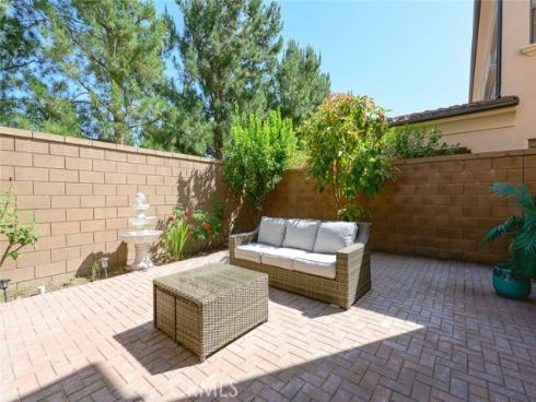 108  Henderson  , Irvine, CA