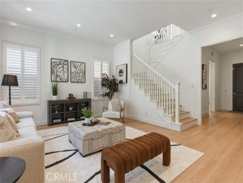 108  Henderson  , Irvine, CA