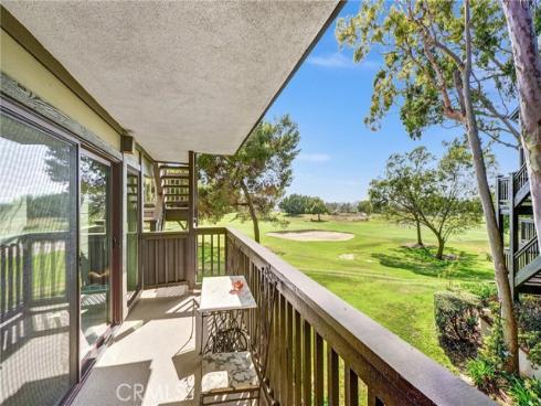 11 Las Brisas 6 , Irvine, CA