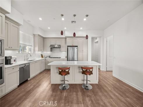 156 Follyhatch , Irvine, CA