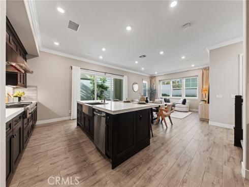 112  Spiral  , Irvine, CA