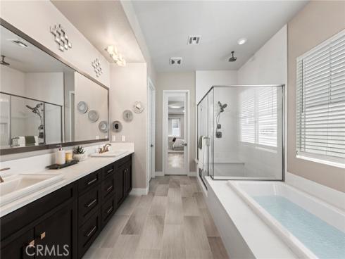 112  Spiral  , Irvine, CA