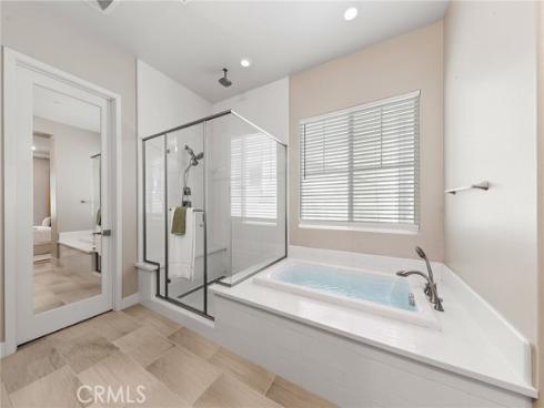 112  Spiral  , Irvine, CA