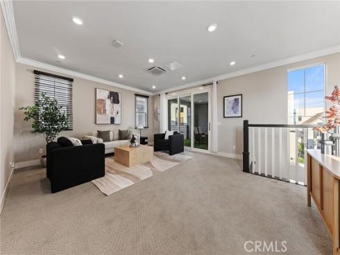 112  Spiral  , Irvine, CA