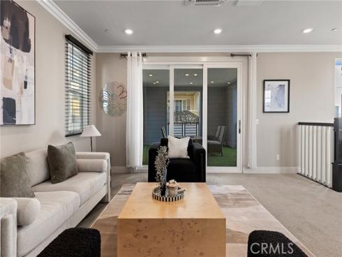 112  Spiral  , Irvine, CA
