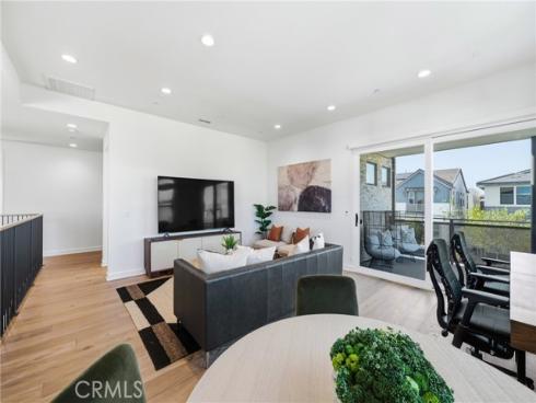 124 Chant , Irvine, CA