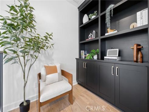 124 Chant , Irvine, CA