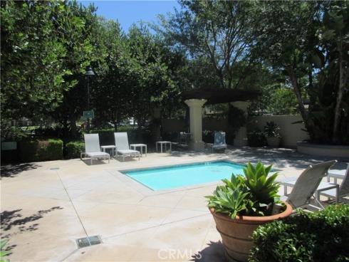 65  Figtree  , Irvine, CA