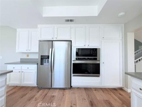 21 Presidio , Irvine, CA
