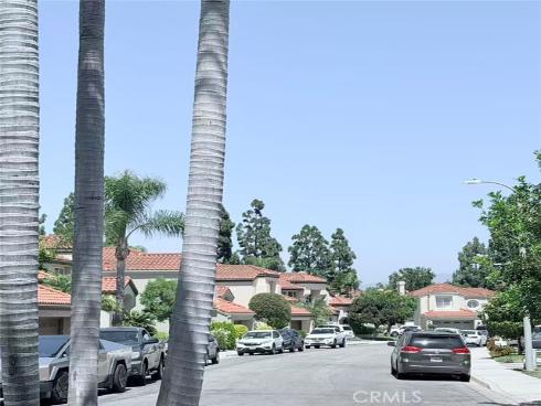 21 Presidio , Irvine, CA