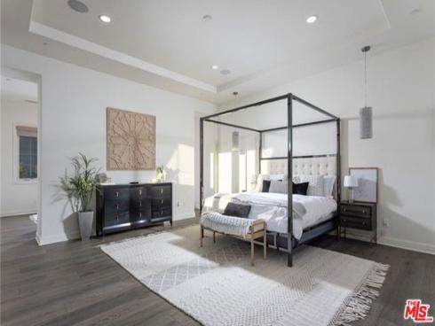 119  Lanzon  , Irvine, CA