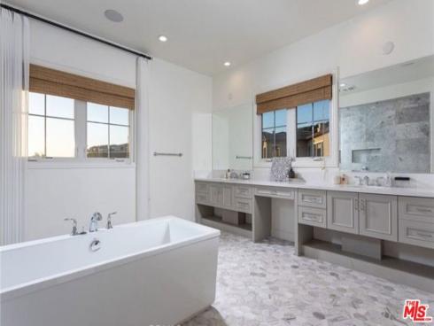 119  Lanzon  , Irvine, CA