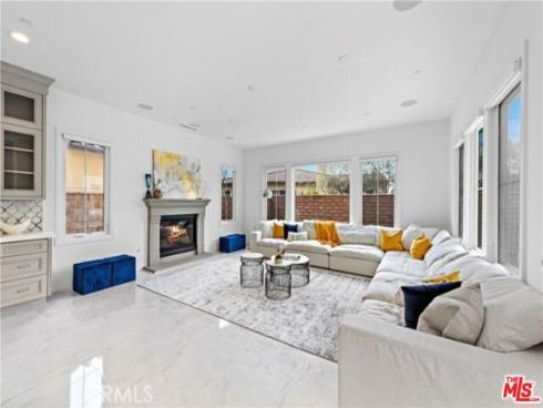 119  Lanzon  , Irvine, CA
