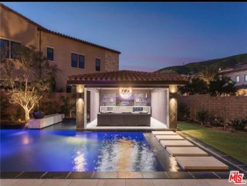 119  Lanzon  , Irvine, CA
