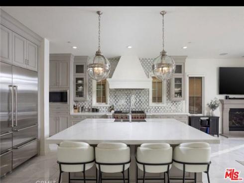 119  Lanzon  , Irvine, CA