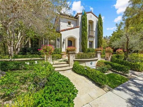 28  Blue Summit  , Irvine, CA