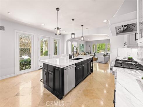 28  Blue Summit  , Irvine, CA
