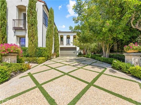 28  Blue Summit  , Irvine, CA
