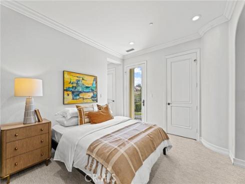 28  Blue Summit  , Irvine, CA