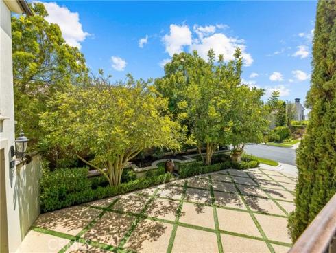28  Blue Summit  , Irvine, CA